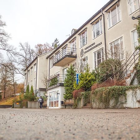 Vaernamo Folkhoegskolas Vandrarhem Esterno foto