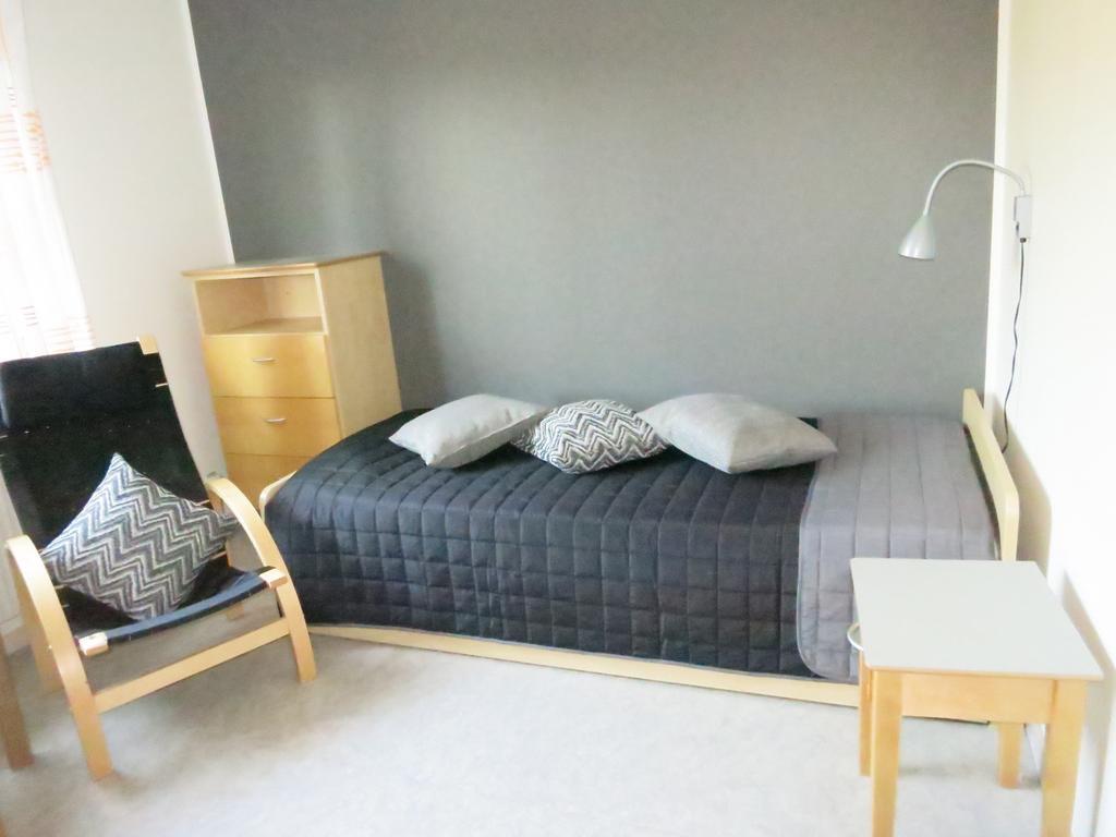 Vaernamo Folkhoegskolas Vandrarhem Esterno foto